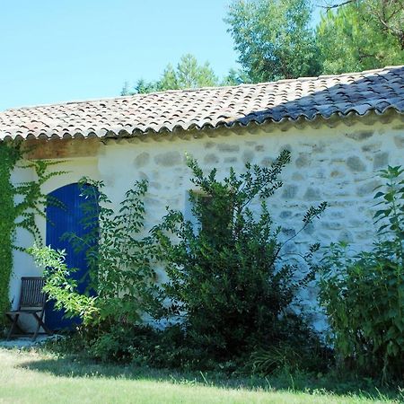 Le Mas De La Cigale Bleue, Caumont Sur Durance Exterior photo