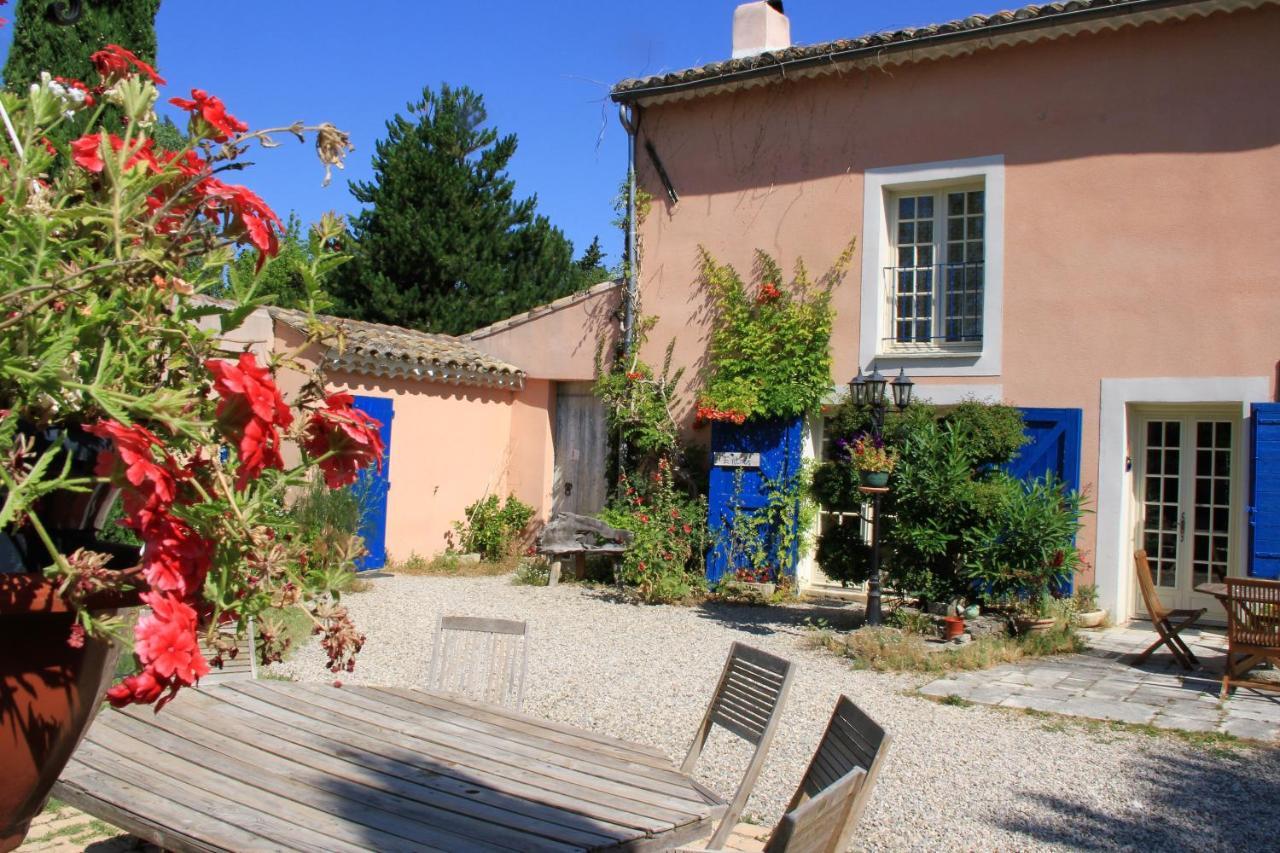 Le Mas De La Cigale Bleue, Caumont Sur Durance Exterior photo