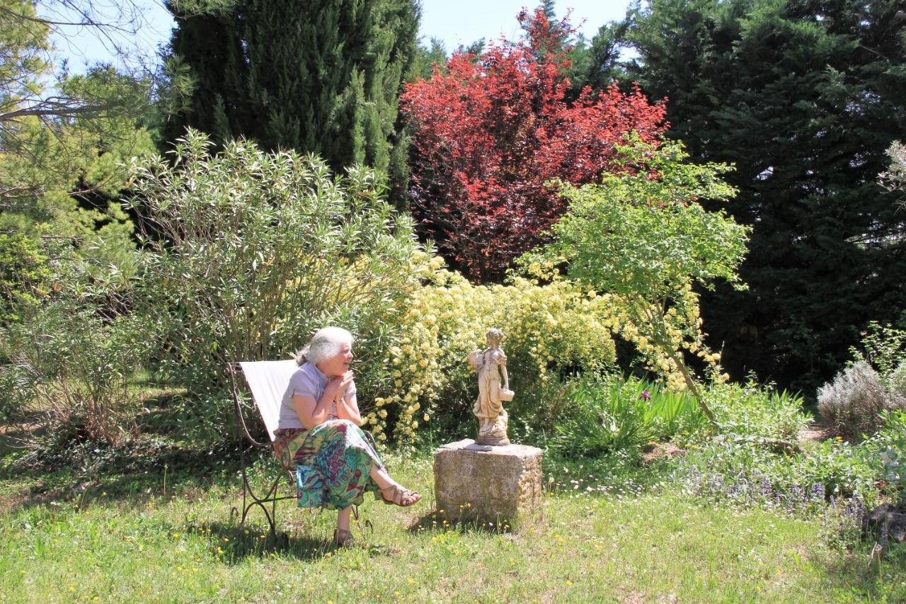 Le Mas De La Cigale Bleue, Caumont Sur Durance Exterior photo